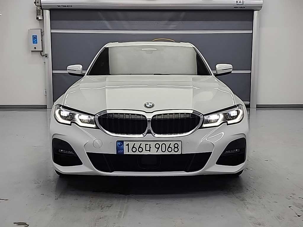 BMW 3시리즈 3시리즈 (G20) 330i xDrive M 스포츠 이미지 2