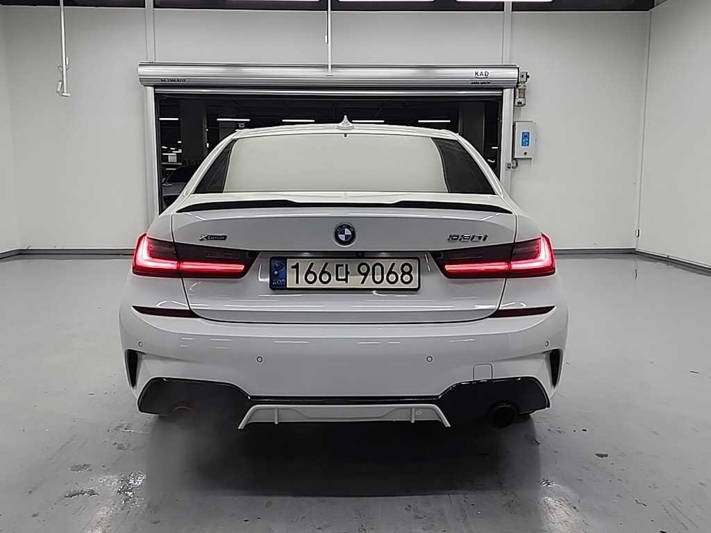 BMW 3시리즈 3시리즈 (G20) 330i xDrive M 스포츠 이미지 3