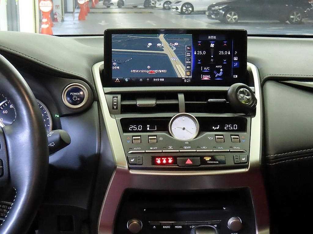 렉서스 NX NX 300h 슈프림 이미지 11