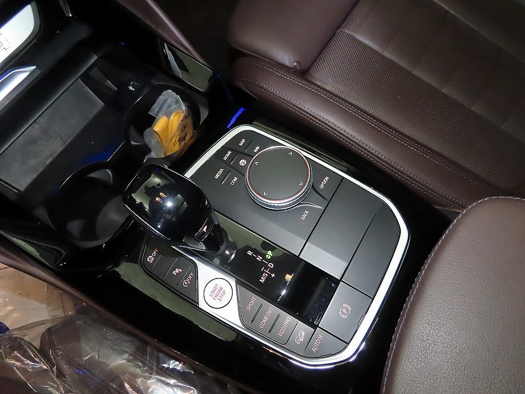 BMW X4 X4 (G02) xDrive 20i xLine 이미지 12