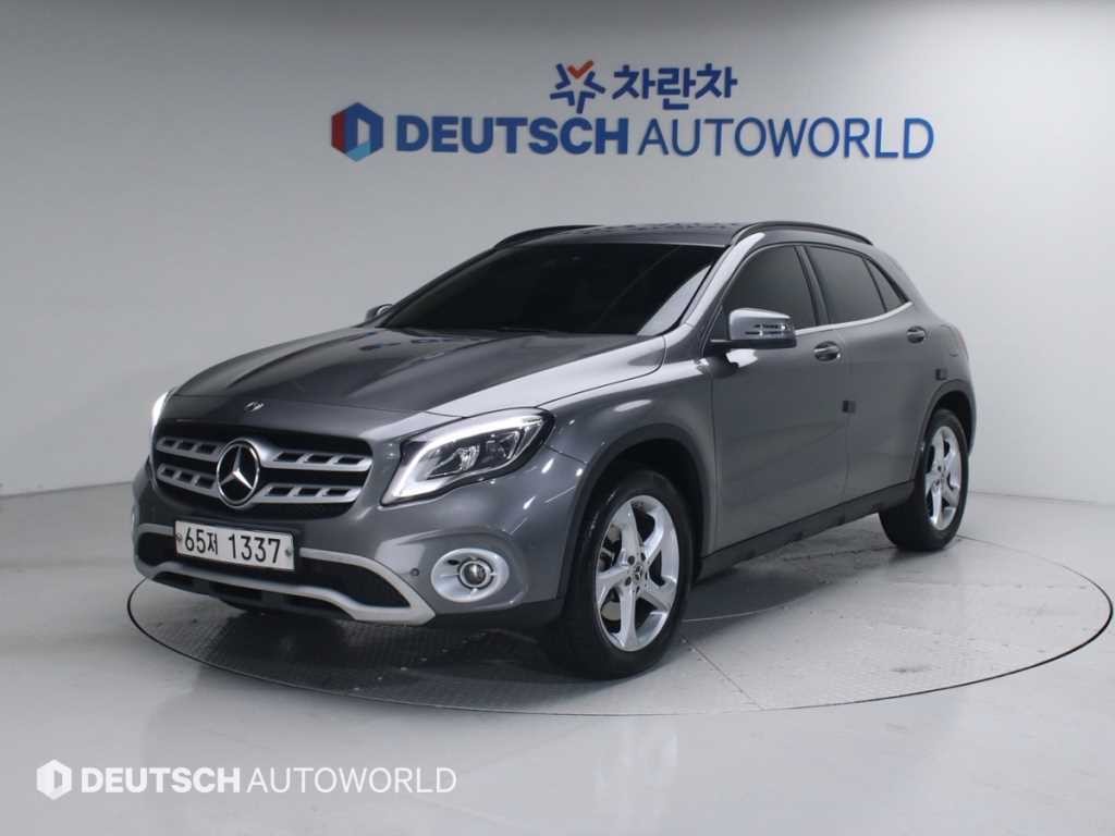 벤츠 GLA 클래스 GLA클래스 X156 GLA220 이미지 1