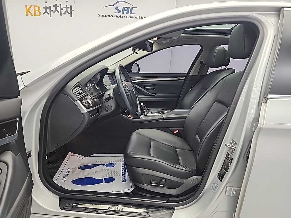 BMW 5시리즈 5시리즈 (F10) 520d 이미지 11