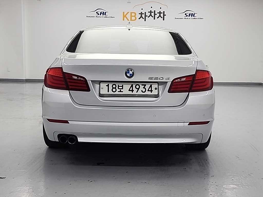 BMW 5시리즈 5시리즈 (F10) 520d 이미지 3