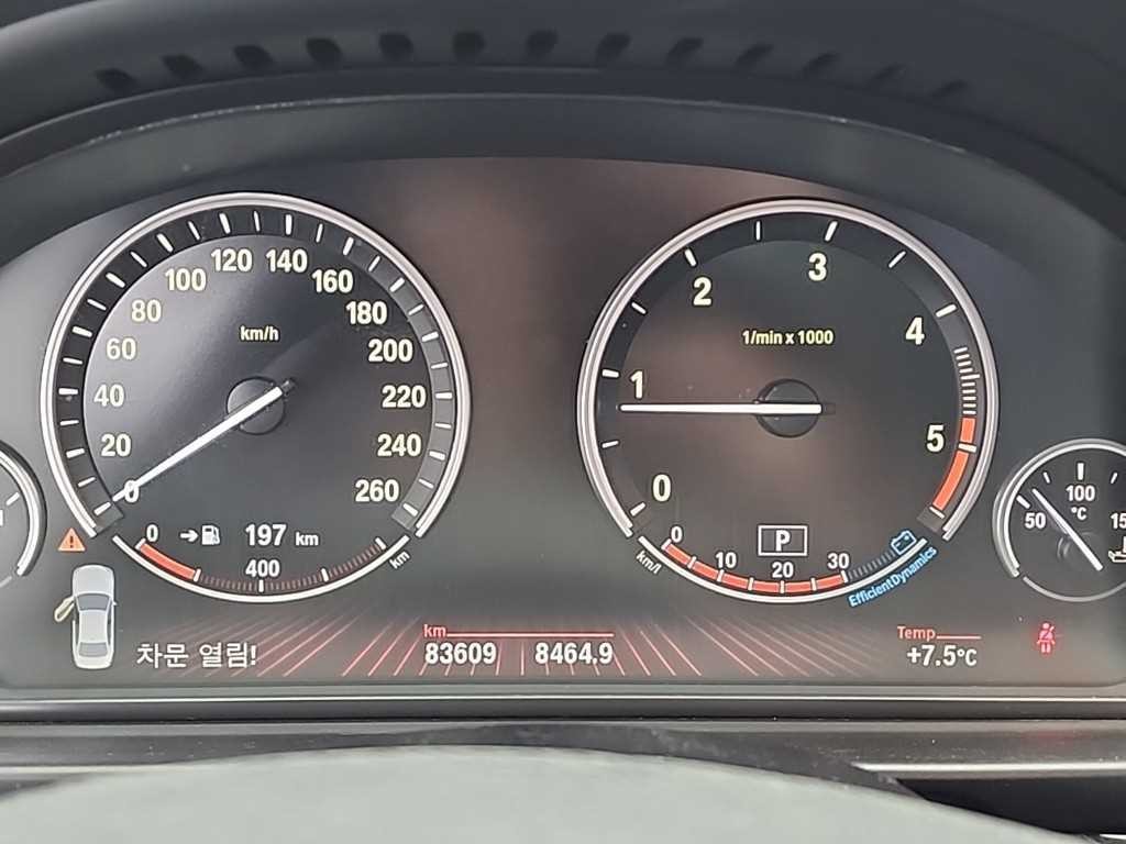BMW 5시리즈 5시리즈 (F10) 520d 이미지 6
