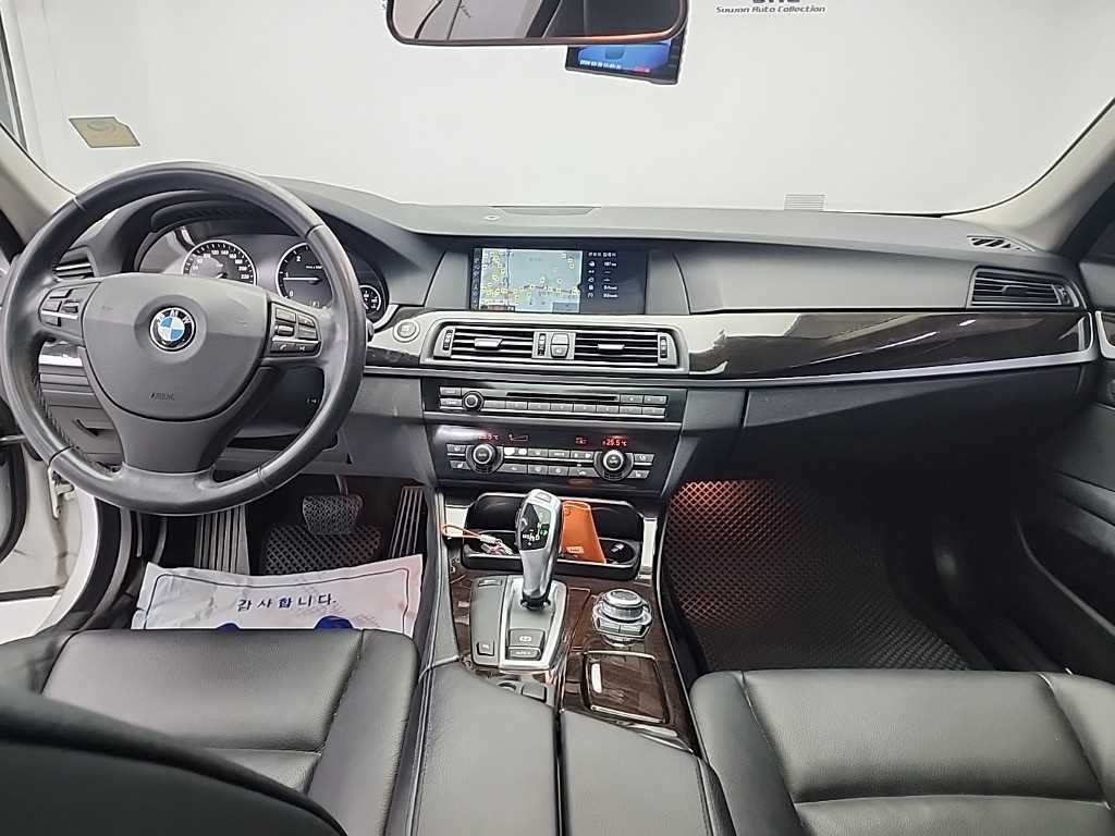 BMW 5시리즈 5시리즈 (F10) 520d 이미지 7