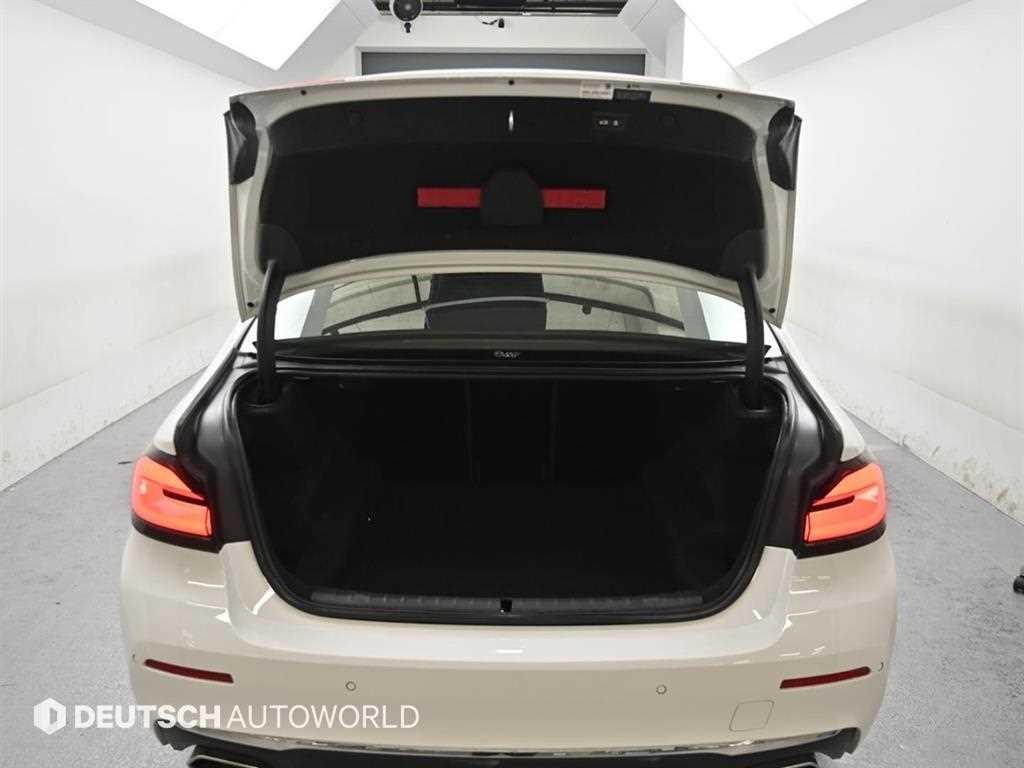 BMW 5시리즈 5시리즈 (G30) 520i 럭셔리 이미지 19
