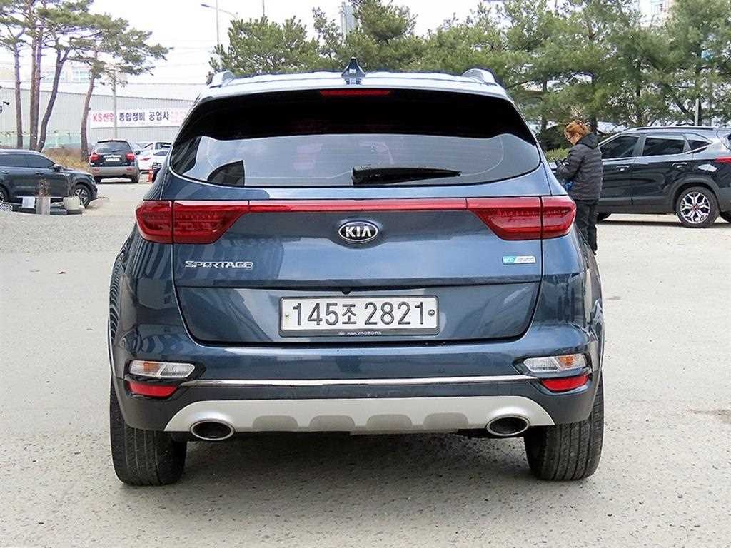 기아 스포티지 스포티지 더 볼드 2.0 디젤 2WD 프레스티지 이미지 4