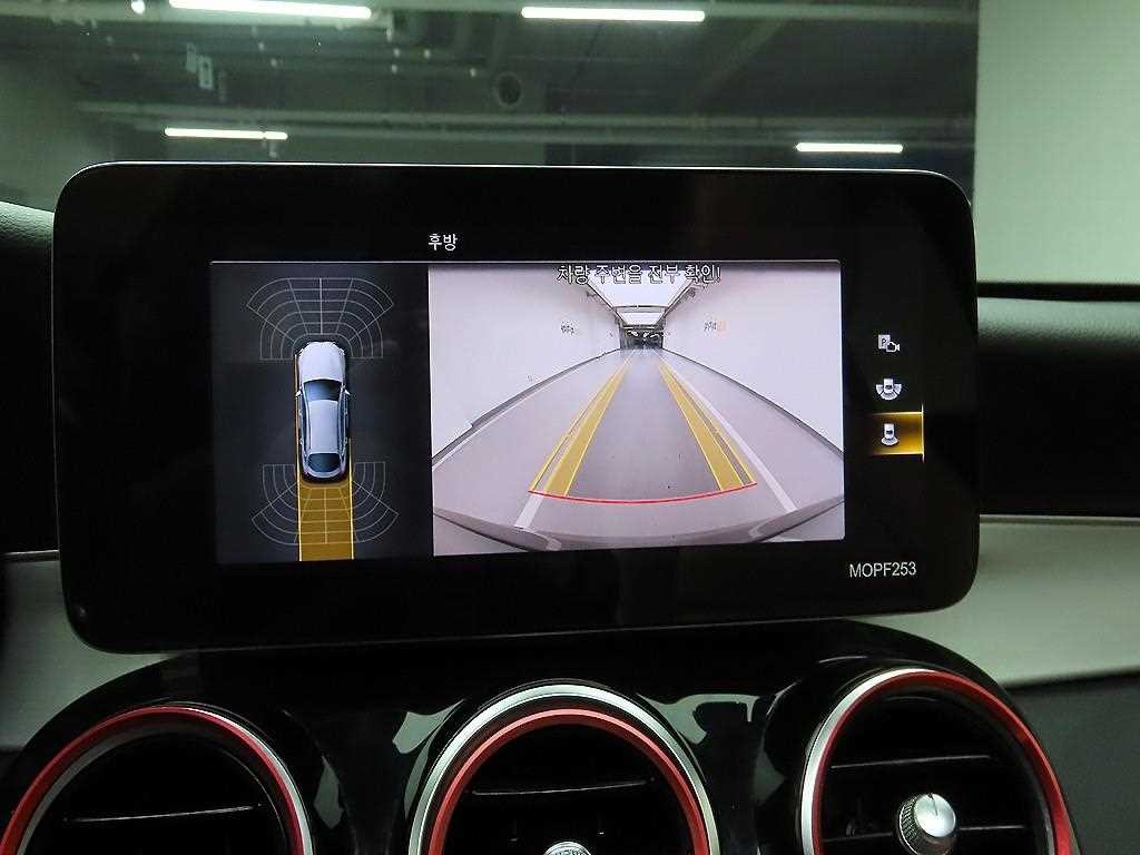 벤츠 GLC 클래스 GLC클래스 X253 GLC 220 d 4MATIC 쿠페 이미지 15