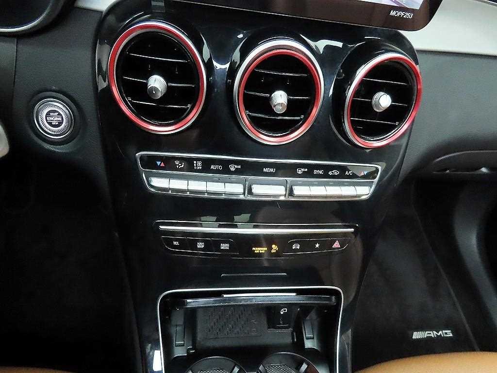 벤츠 GLC 클래스 GLC클래스 X253 GLC 220 d 4MATIC 쿠페 이미지 16