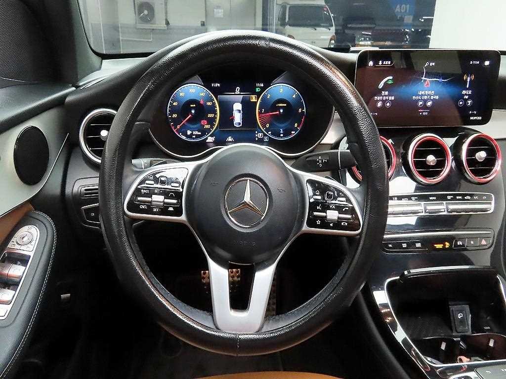 벤츠 GLC 클래스 GLC클래스 X253 GLC 220 d 4MATIC 쿠페 이미지 7
