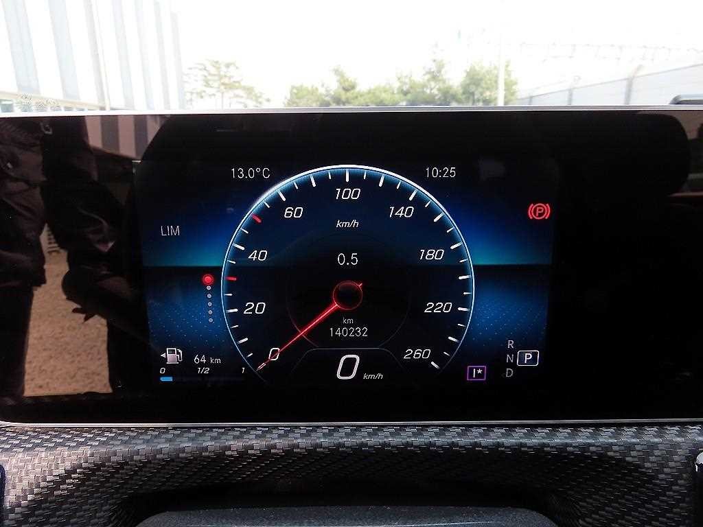 벤츠 A 클래스 A클래스 W177 A220 해치백 이미지 9