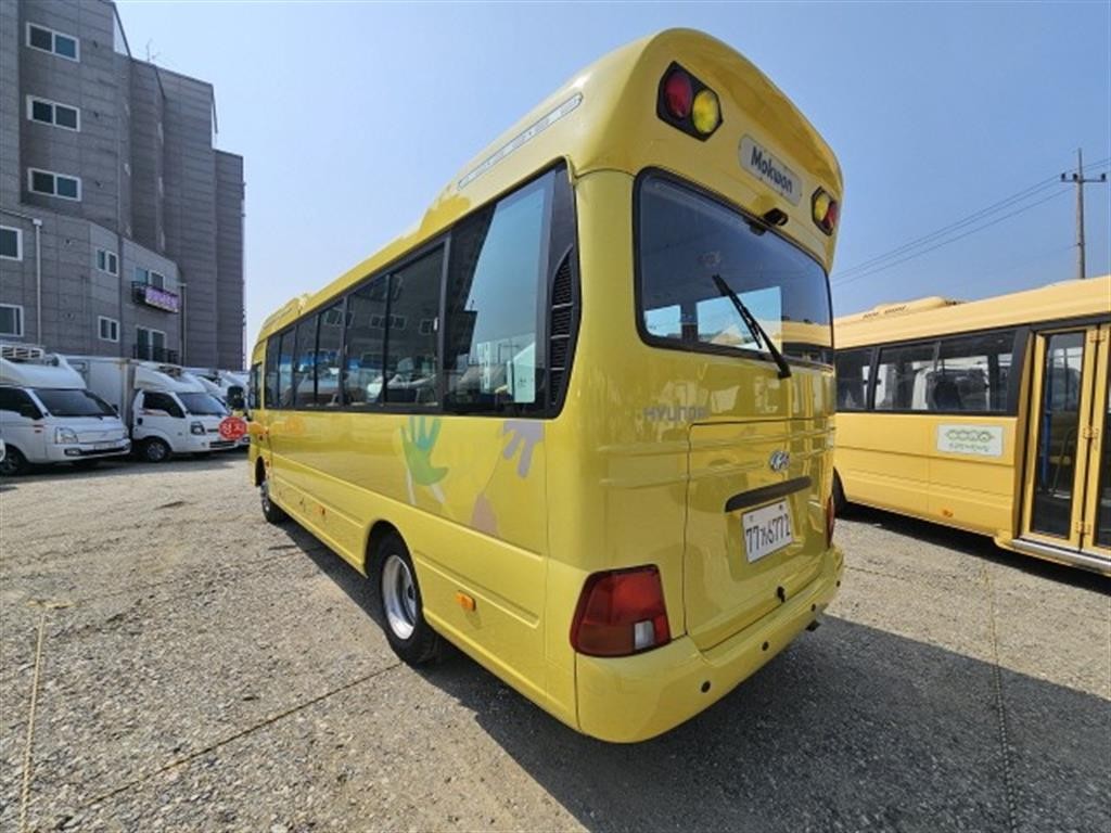 중대형버스 소형현대버스 뉴카운티 장축 어린이 39인승 이미지 4