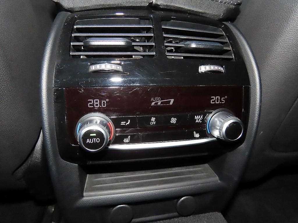 BMW 5시리즈 5시리즈 (G30) 520d M 스포츠 플러스 이미지 14