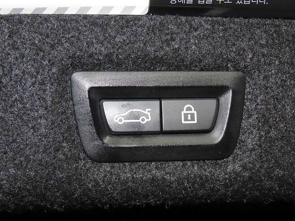 BMW 5시리즈 5시리즈 (G30) 520d M 스포츠 플러스 이미지 15
