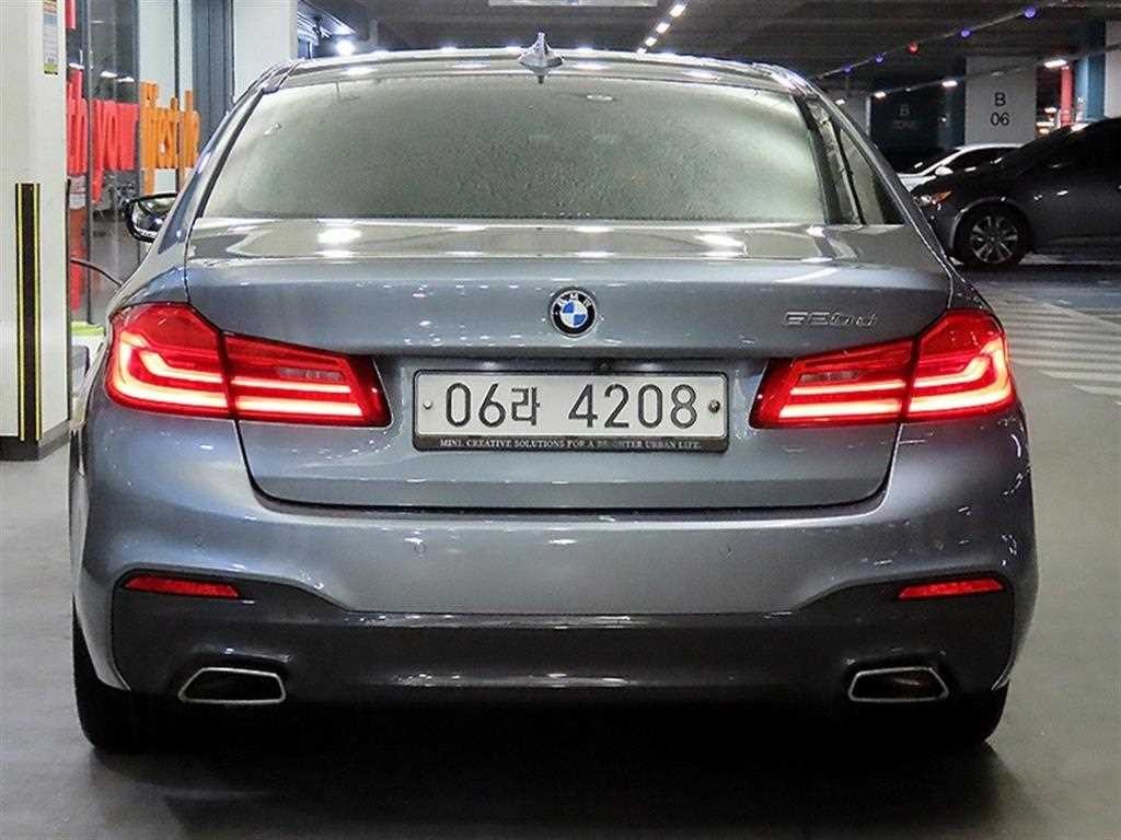 BMW 5시리즈 5시리즈 (G30) 520d M 스포츠 플러스 이미지 5