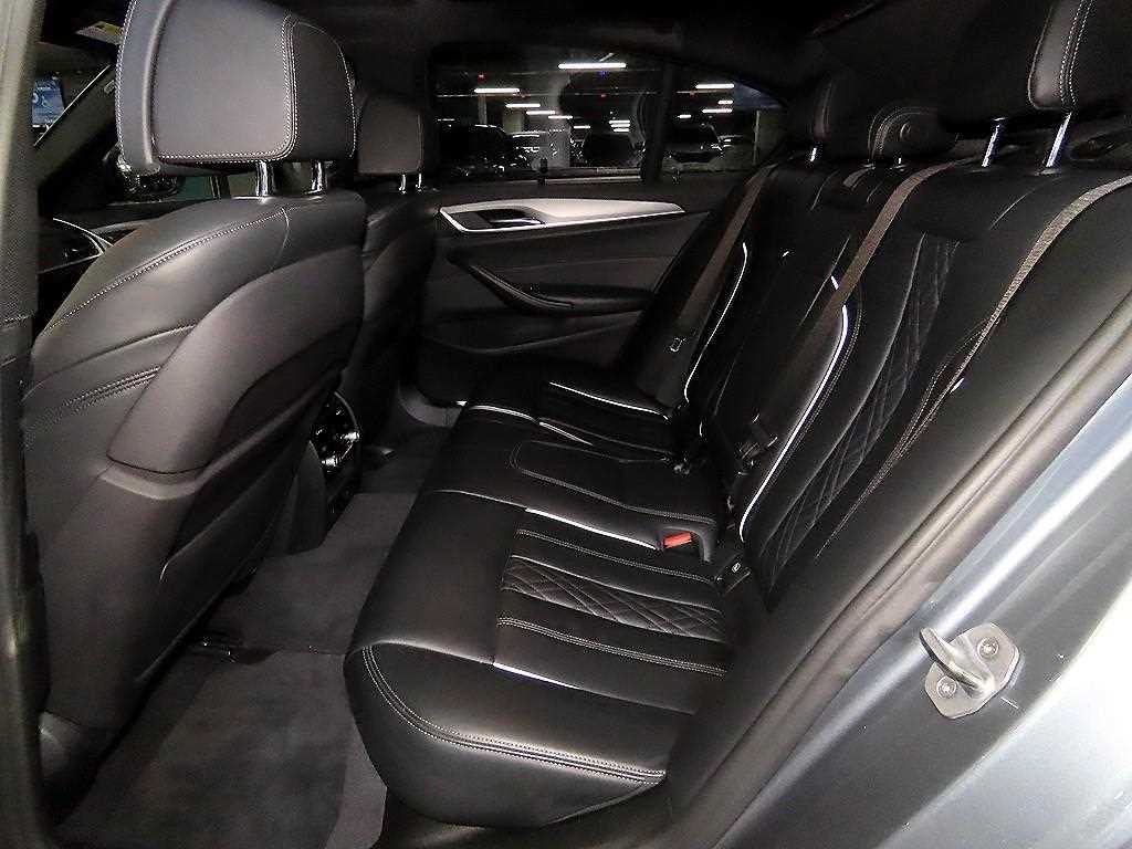 BMW 5시리즈 5시리즈 (G30) 520d M 스포츠 플러스 이미지 7