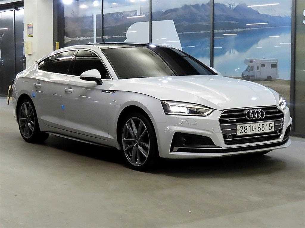 아우디 A5 A5 (F5) 45 TFSI 콰트로 프리미엄 스포트백 이미지 1