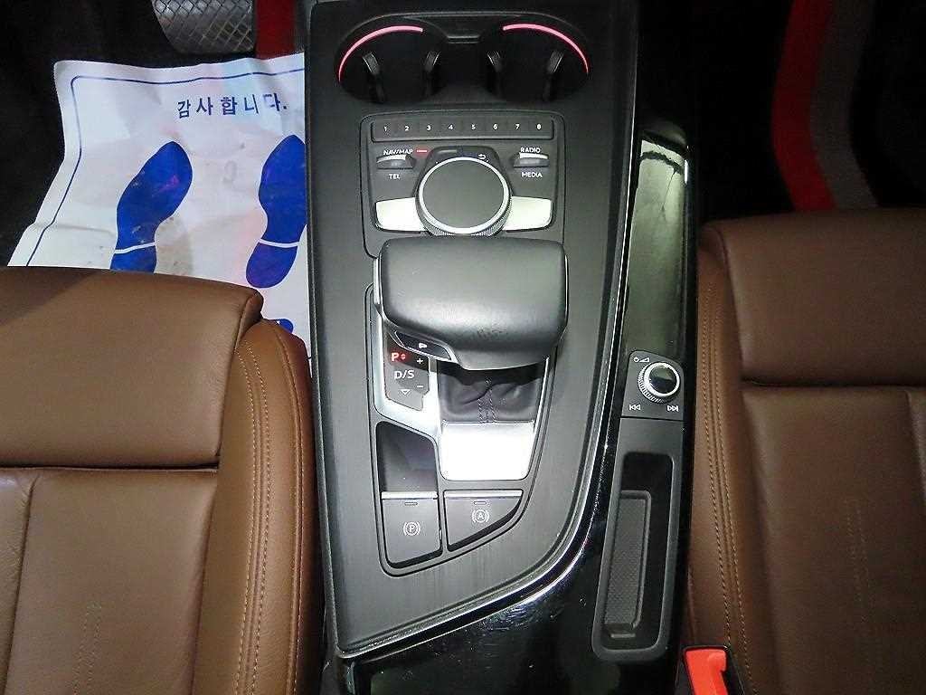 아우디 A5 A5 (F5) 45 TFSI 콰트로 프리미엄 스포트백 이미지 12
