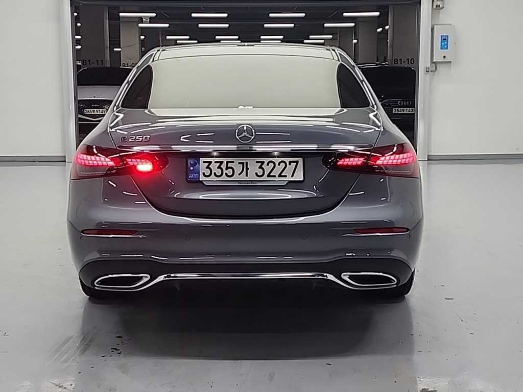 벤츠 E 클래스 E-클래스 W213 E250 AMG Line 이미지 4