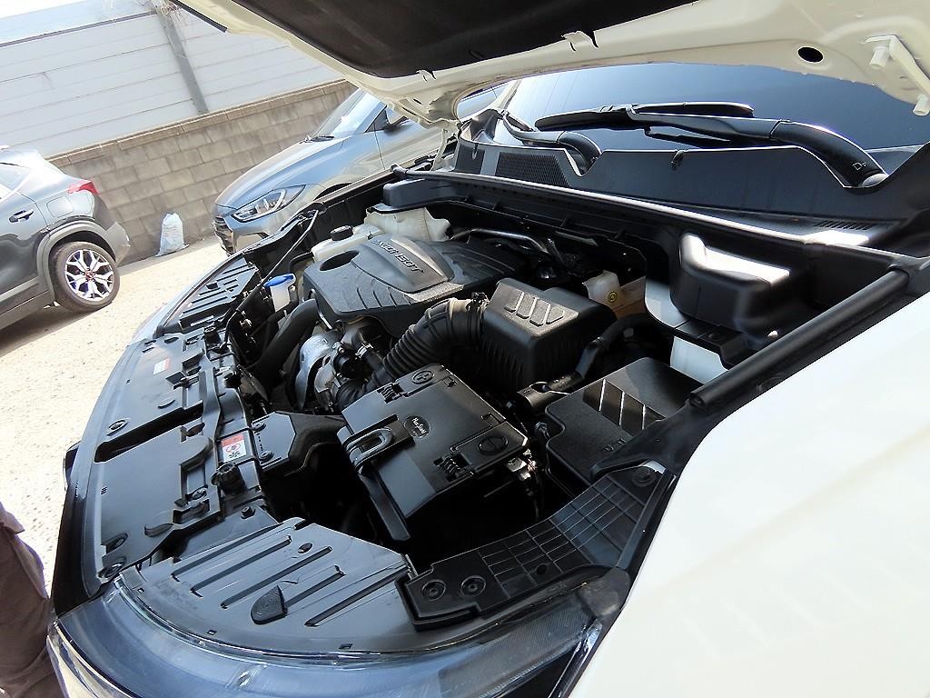 KG모빌리티(쌍용) 코란도 뷰티풀코란도 2WD 가솔린 1.5 C7 이미지 19