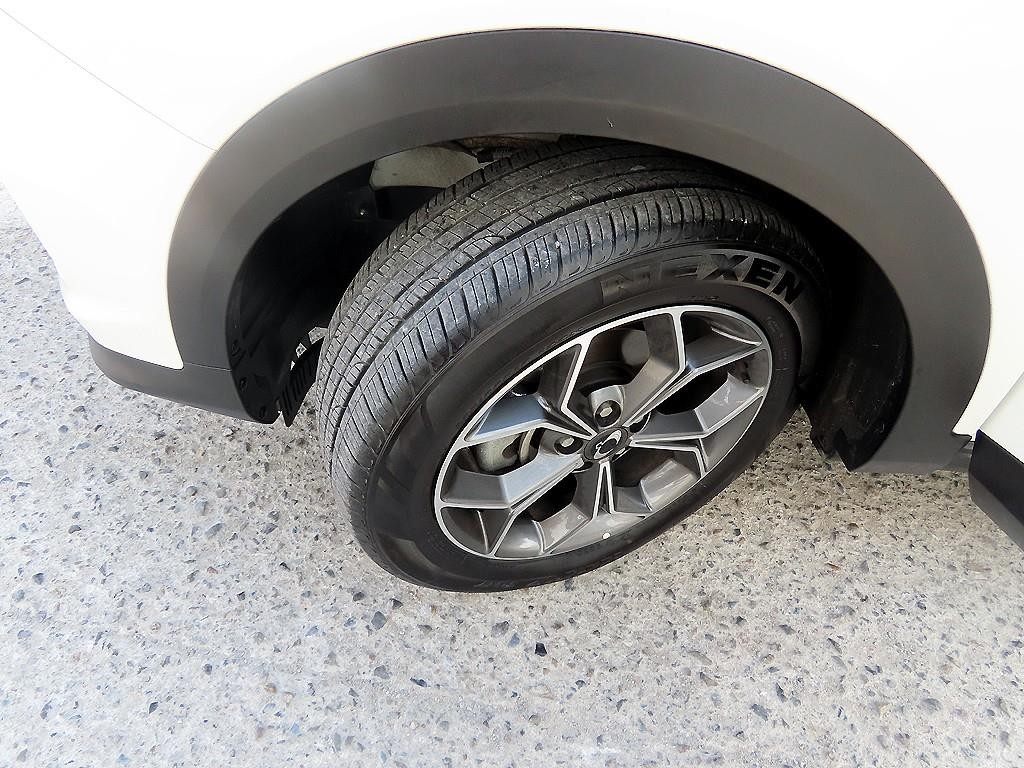 KG모빌리티(쌍용) 코란도 뷰티풀코란도 2WD 가솔린 1.5 C7 이미지 20