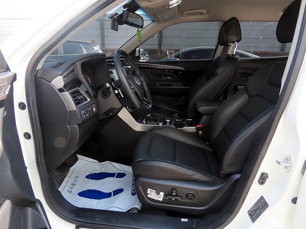 KG모빌리티(쌍용) 코란도 뷰티풀코란도 2WD 가솔린 1.5 C7 이미지 5