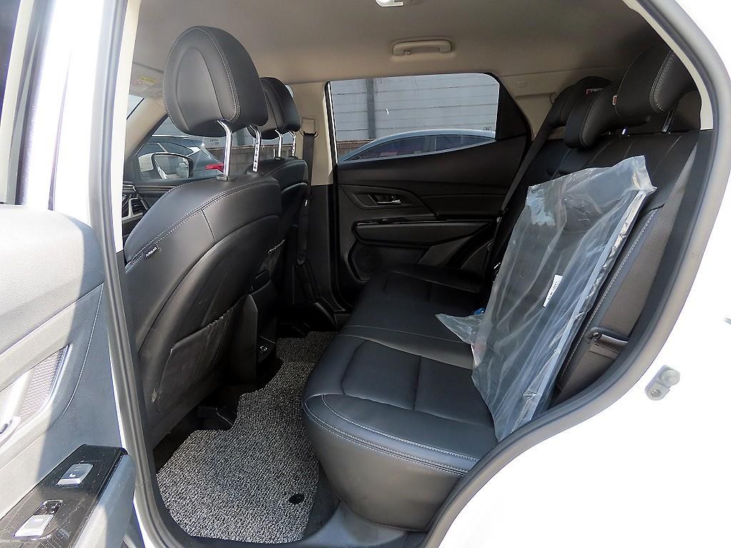 KG모빌리티(쌍용) 코란도 뷰티풀코란도 2WD 가솔린 1.5 C7 이미지 6