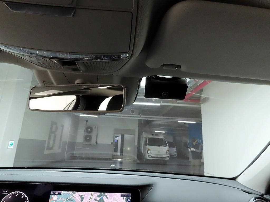 벤츠 E 클래스 E-클래스 W213 E300 아방가르드 이미지 16