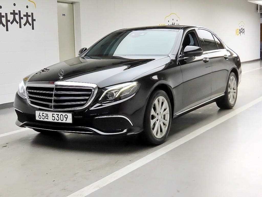 벤츠 E 클래스 E-클래스 W213 E300 아방가르드 이미지 2