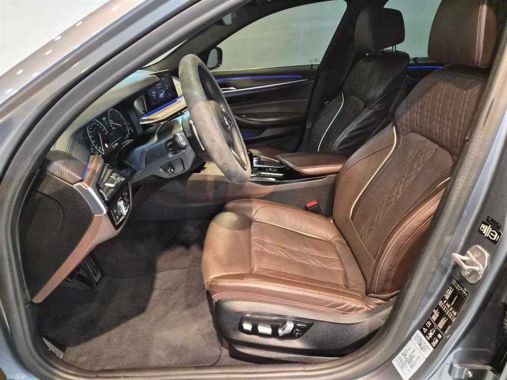 BMW 5시리즈 5시리즈 (G30) 530i xDrive M 스포츠 플러스 이미지 10