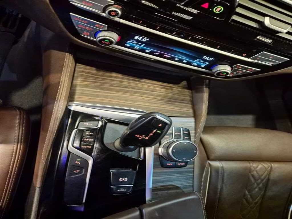 BMW 5시리즈 5시리즈 (G30) 530i xDrive M 스포츠 플러스 이미지 14