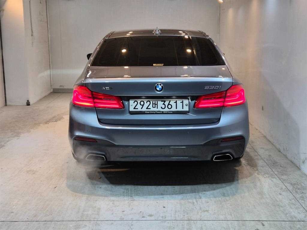 BMW 5시리즈 5시리즈 (G30) 530i xDrive M 스포츠 플러스 이미지 3