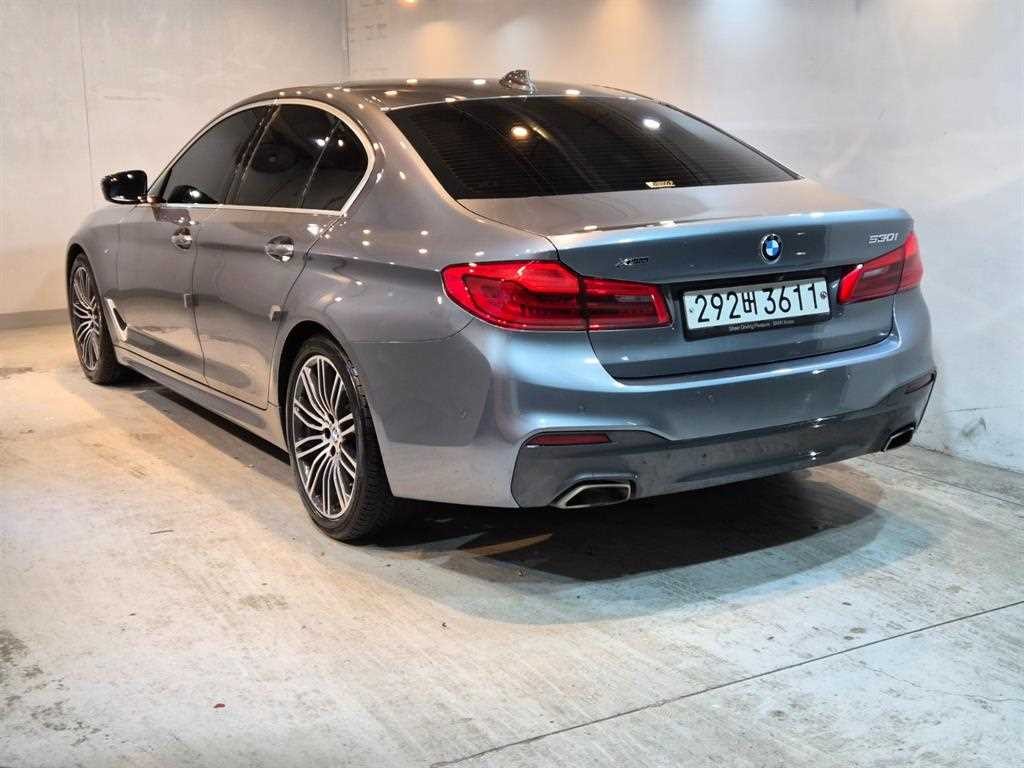 BMW 5시리즈 5시리즈 (G30) 530i xDrive M 스포츠 플러스 이미지 5