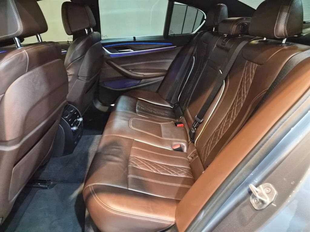 BMW 5시리즈 5시리즈 (G30) 530i xDrive M 스포츠 플러스 이미지 6