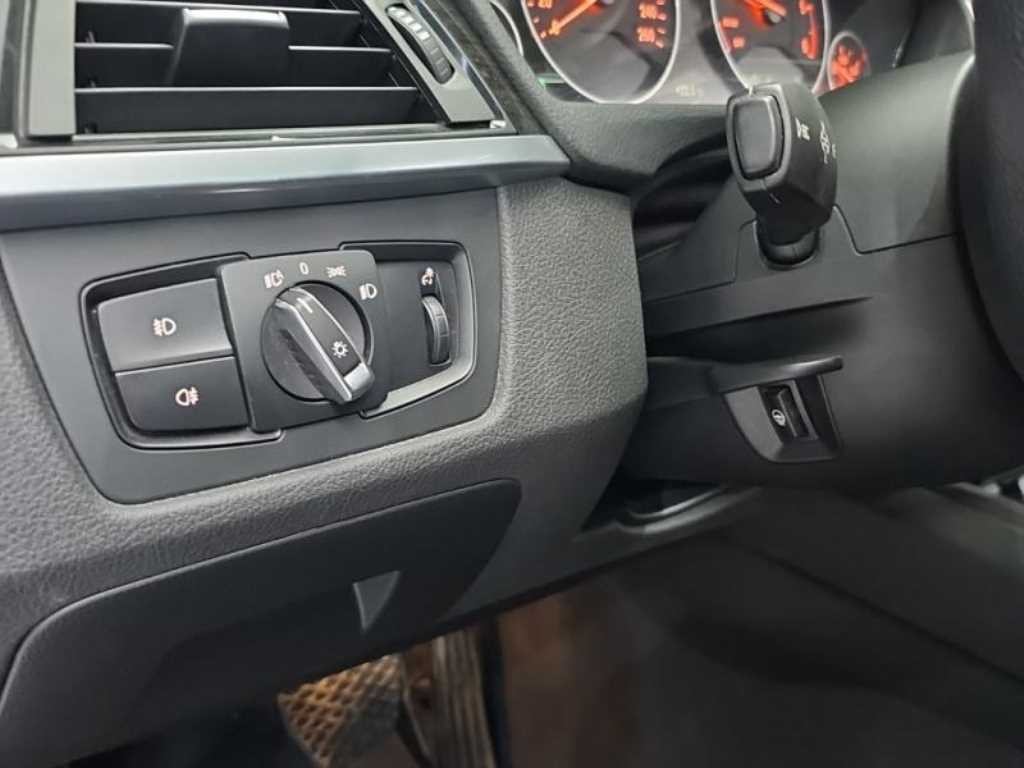 BMW 그란투리스모 3시리즈 GT (F34) GT 320D 럭셔리 이미지 13