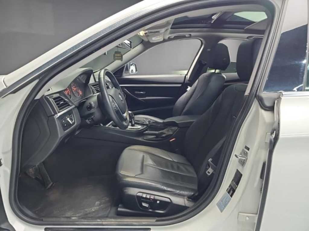 BMW 그란투리스모 3시리즈 GT (F34) GT 320D 럭셔리 이미지 18