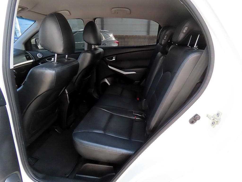 KG모빌리티(쌍용) 코란도 뉴코란도C 2WD 2.2 RX 최고급형 이미지 6