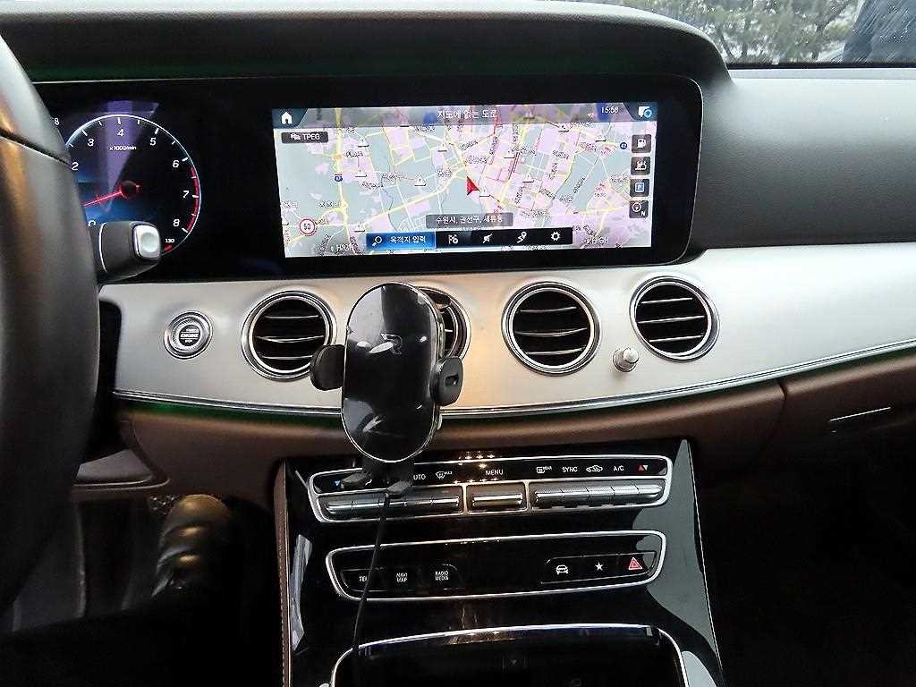 벤츠 E 클래스 E-클래스 W213 E250 아방가르드 이미지 12