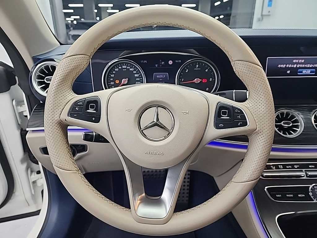 벤츠 E 클래스 E-클래스 W213 E220d 카브리올레 이미지 10