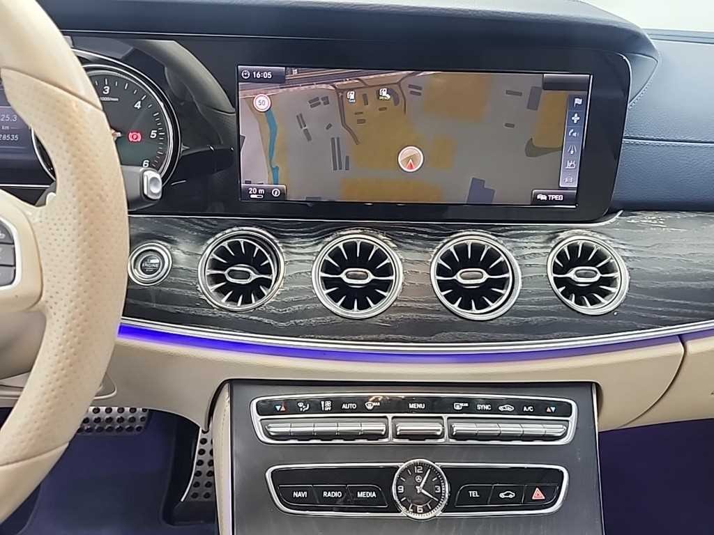 벤츠 E 클래스 E-클래스 W213 E220d 카브리올레 이미지 11
