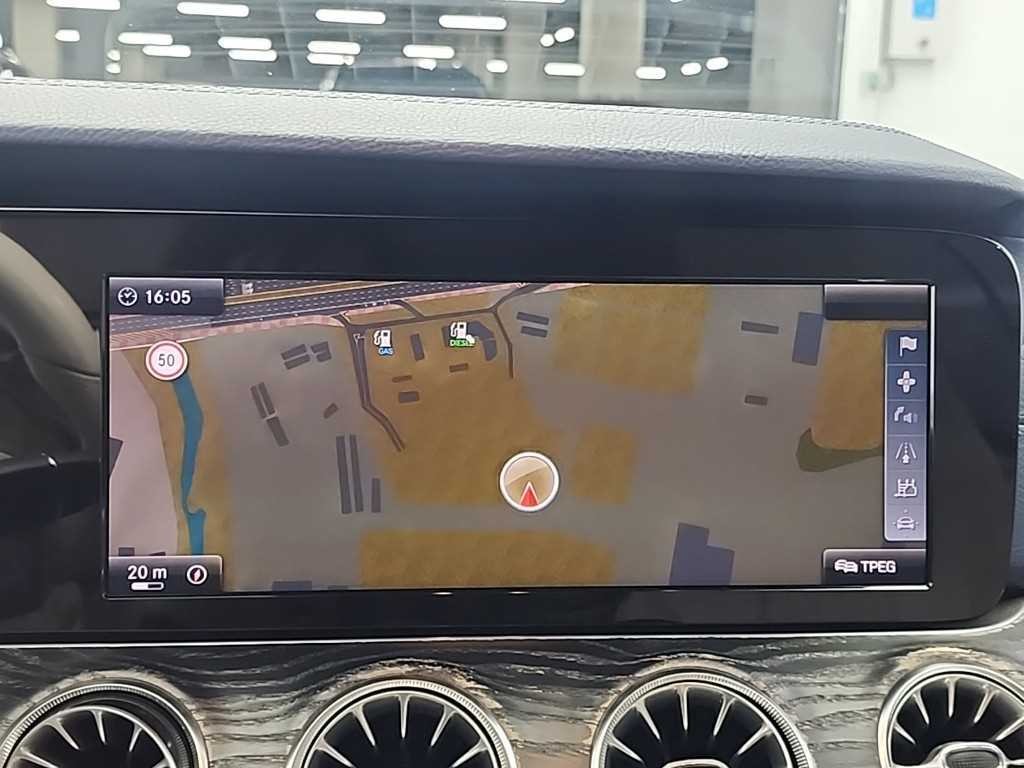 벤츠 E 클래스 E-클래스 W213 E220d 카브리올레 이미지 14