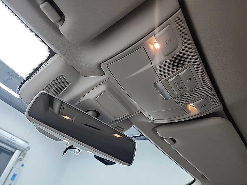 벤츠 E 클래스 E-클래스 W213 E220d 카브리올레 이미지 16