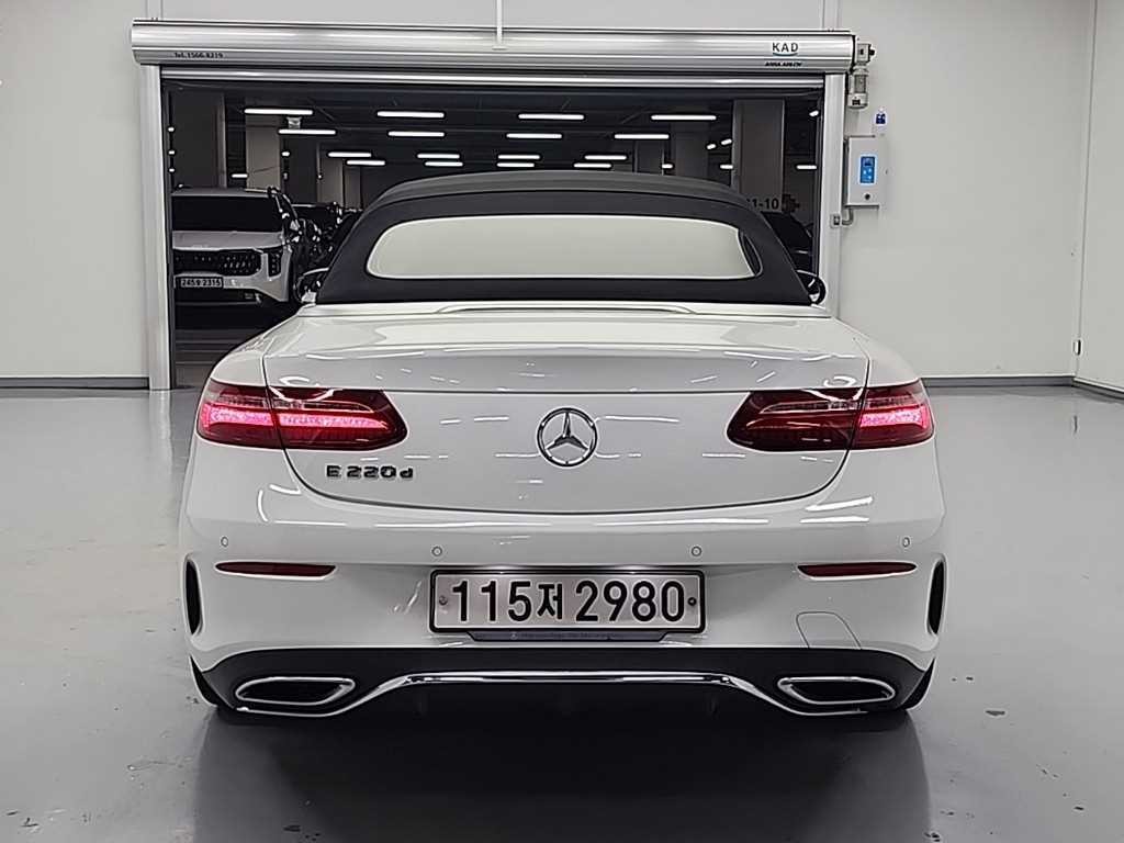 벤츠 E 클래스 E-클래스 W213 E220d 카브리올레 이미지 4