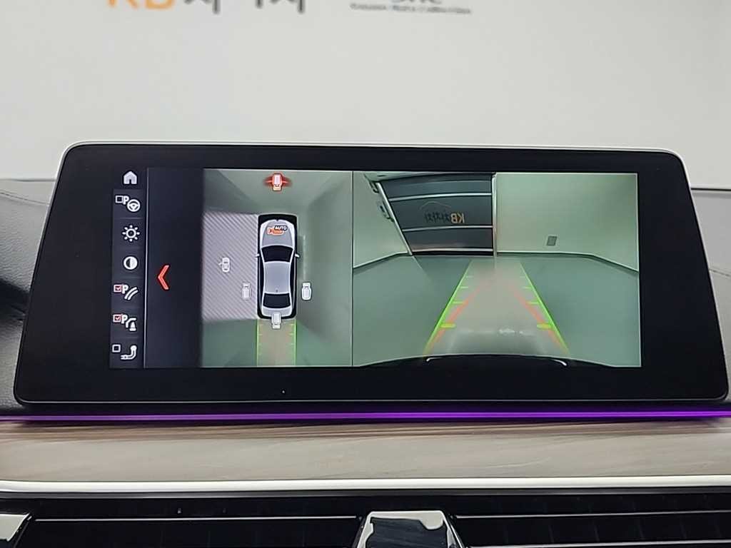 BMW 5시리즈 5시리즈 (G30) 530i M 스포츠 플러스 이미지 16