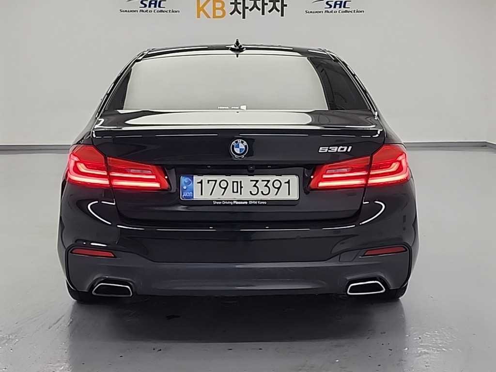 BMW 5시리즈 5시리즈 (G30) 530i M 스포츠 플러스 이미지 3