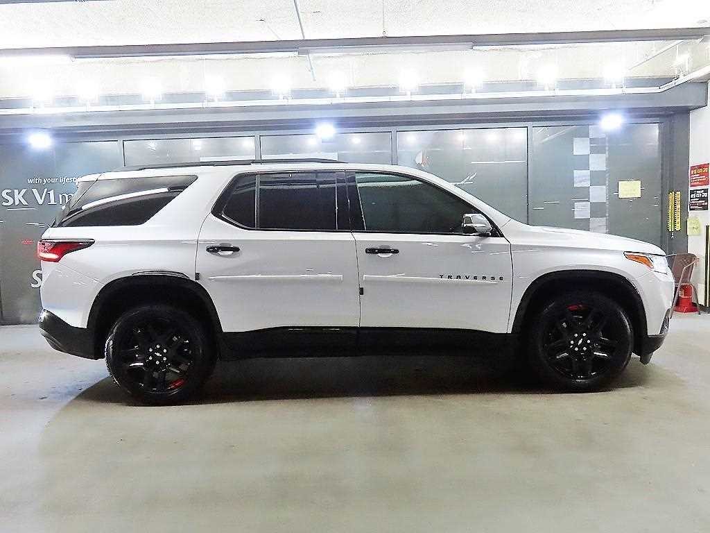 쉐보레 트래버스 3.6 AWD 레드라인 이미지 3