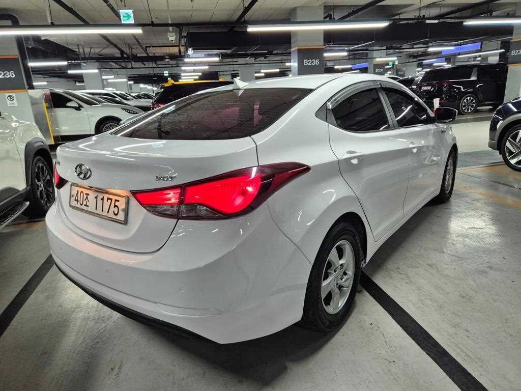 현대 아반떼 더 뉴 아반떼 1.6 VGT 스타일 이미지 2