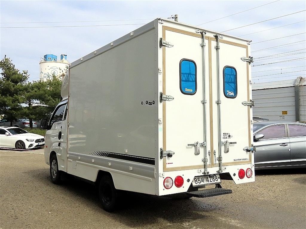 소형화물 워크스루밴 [워크스루밴]봉고3 1.0톤/킹캡/초장축/(CRDi) 이미지 3