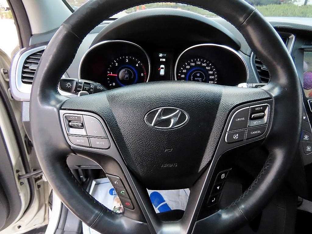 현대 맥스크루즈 R2.2 2WD 익스클루시브 이미지 8