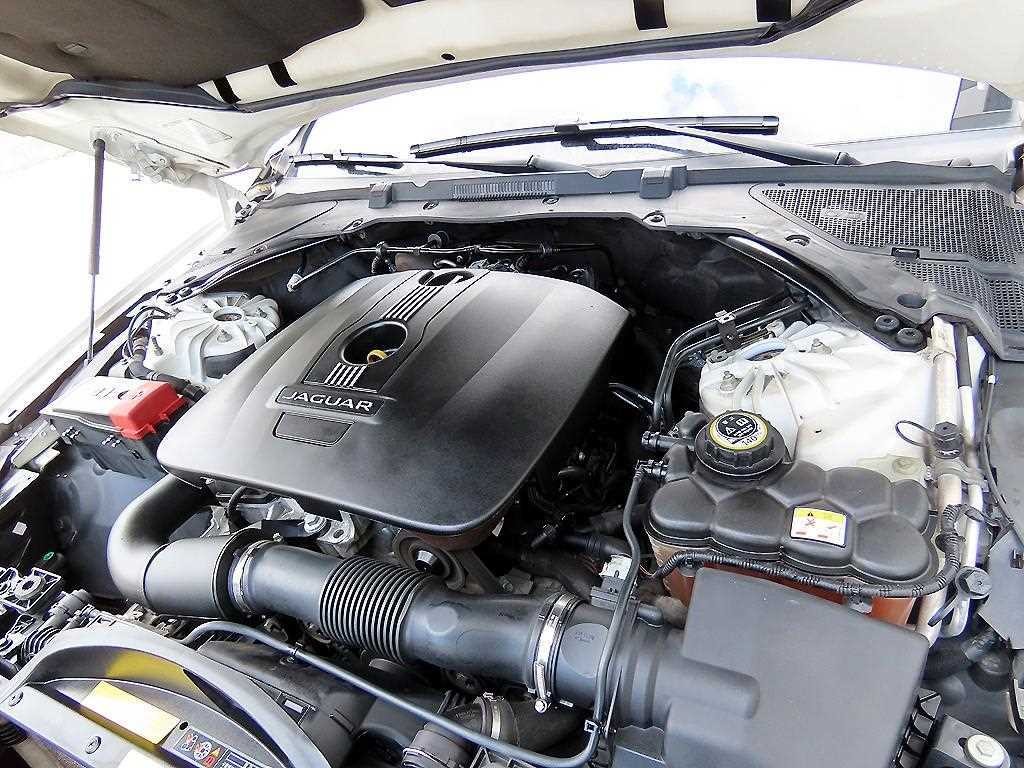 재규어 XF XF(X260) 2.5T 포트폴리오 이미지 19